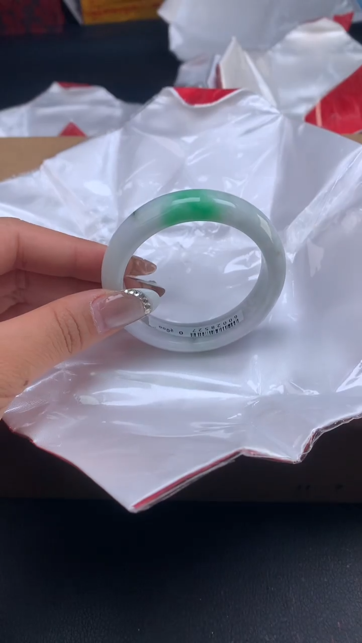 【闪购商品】翡翠手镯未镶嵌天然缅甸A货翡翠手镯