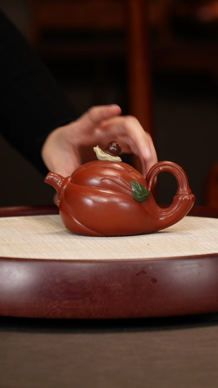 【闪购商品】紫砂茶壶红泥漫步人生200c+墨宝