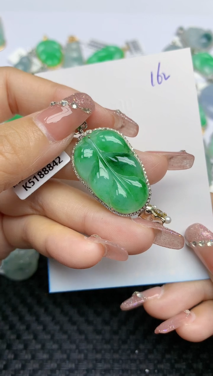 【闪购商品】翡翠颈饰18K金镶嵌天然A货翡翠 162