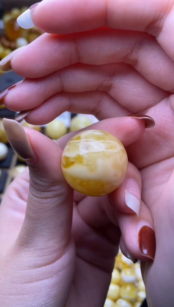 【闪购商品】琥珀裸石未镶嵌大小姐珠宝132