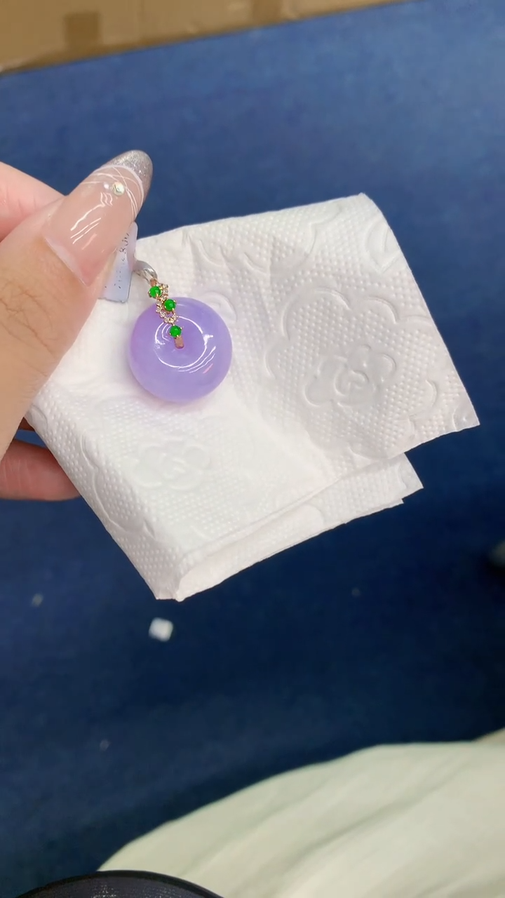 颈饰18K金镶嵌翡翠✨****✨1