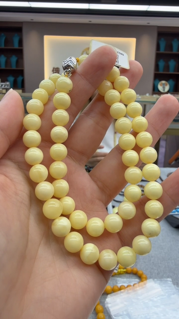 琥珀颈饰未镶嵌220秒拍号 假一罚三