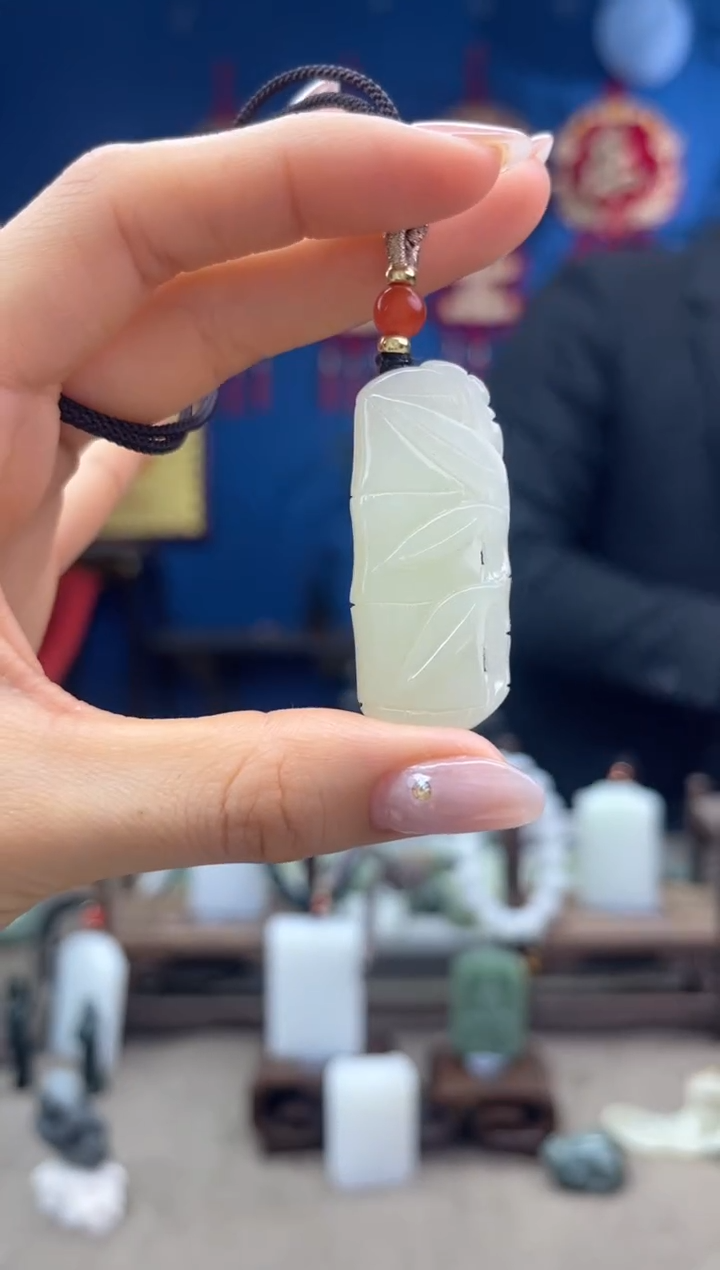 【闪购商品】和田玉颈饰未镶嵌1