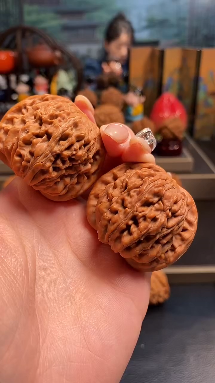 【闪购商品】文玩核桃把件H 776四座楼44尺