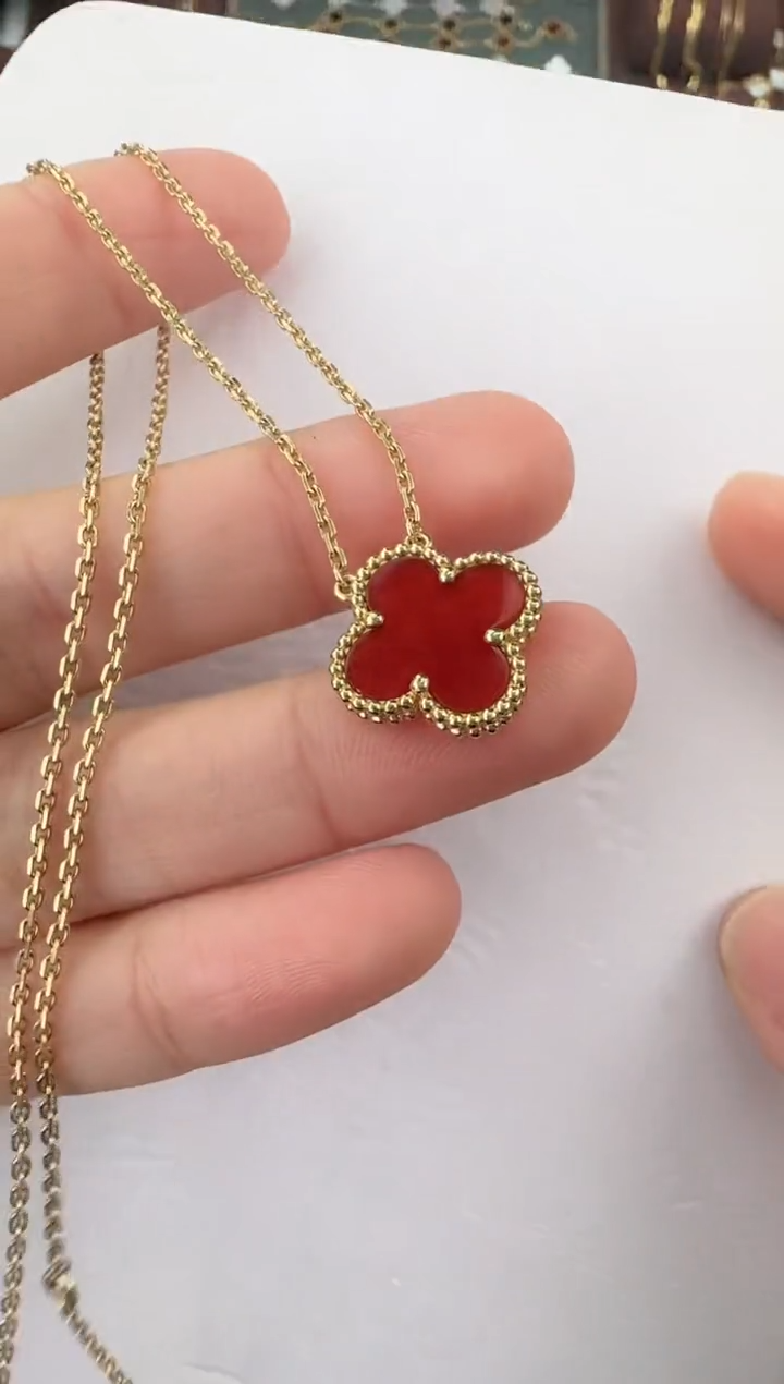 【闪购商品】玛瑙/玉髓项链18K金镶嵌单花项链