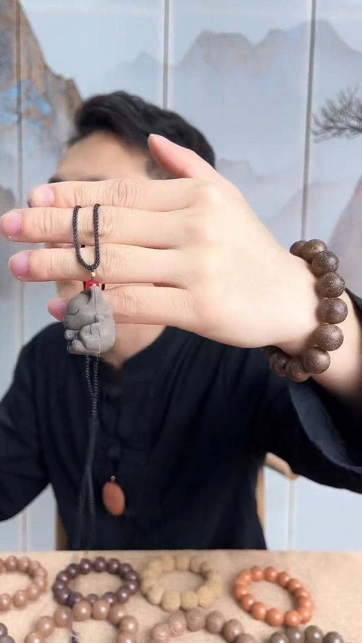 栀子相仿的小狐狸仔