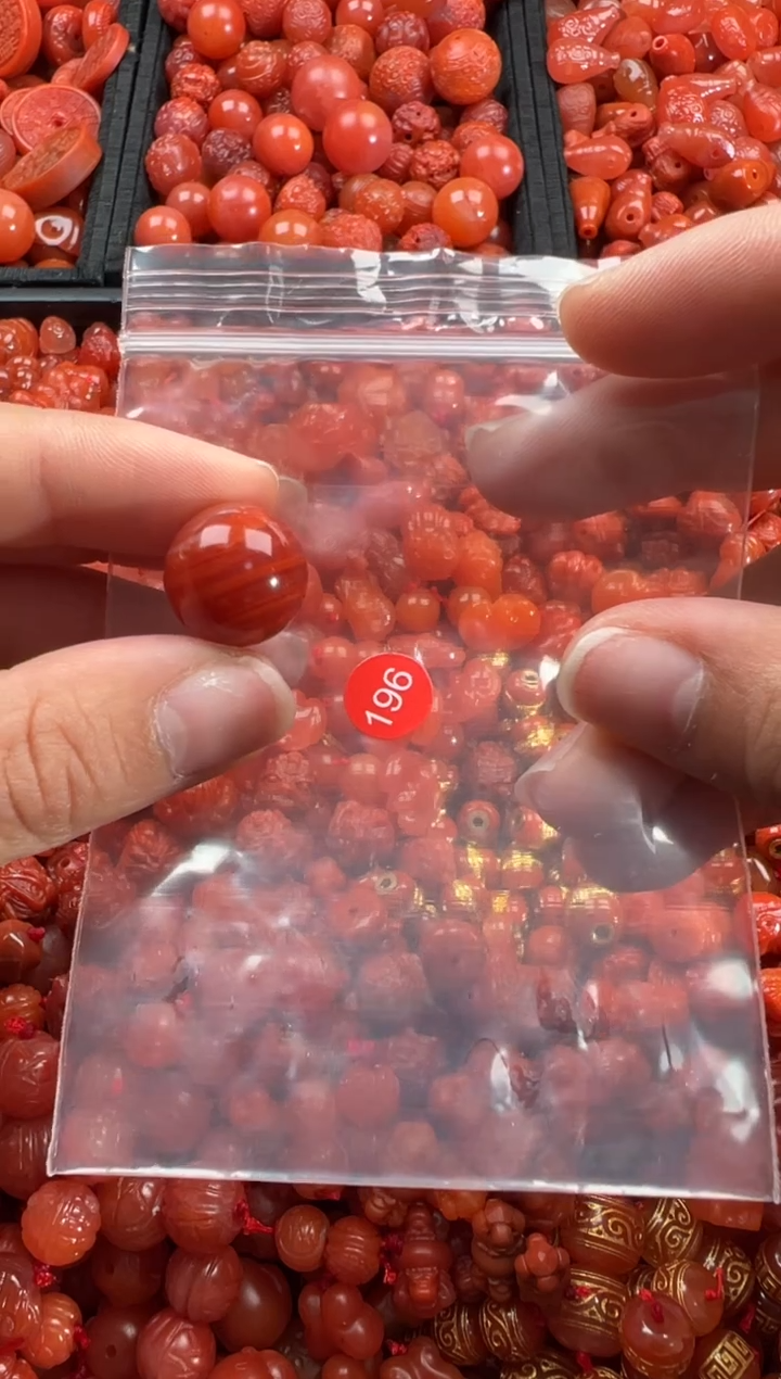 【闪购商品】南红玛瑙颈饰未镶嵌1