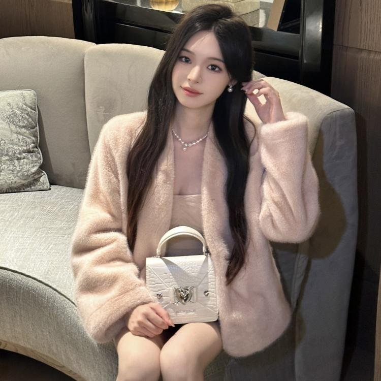 粉色十字貂环保皮草毛毛外套女冬季小个子短款皮毛一体