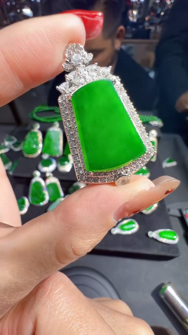 【闪购商品】定制翡翠未镶嵌无事牌1