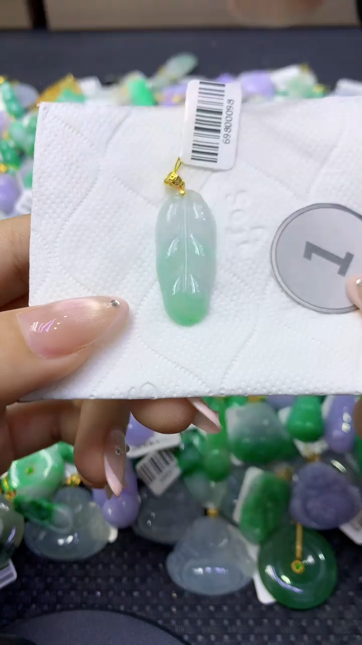 颈饰未镶嵌翡翠天然缅甸翡翠A货