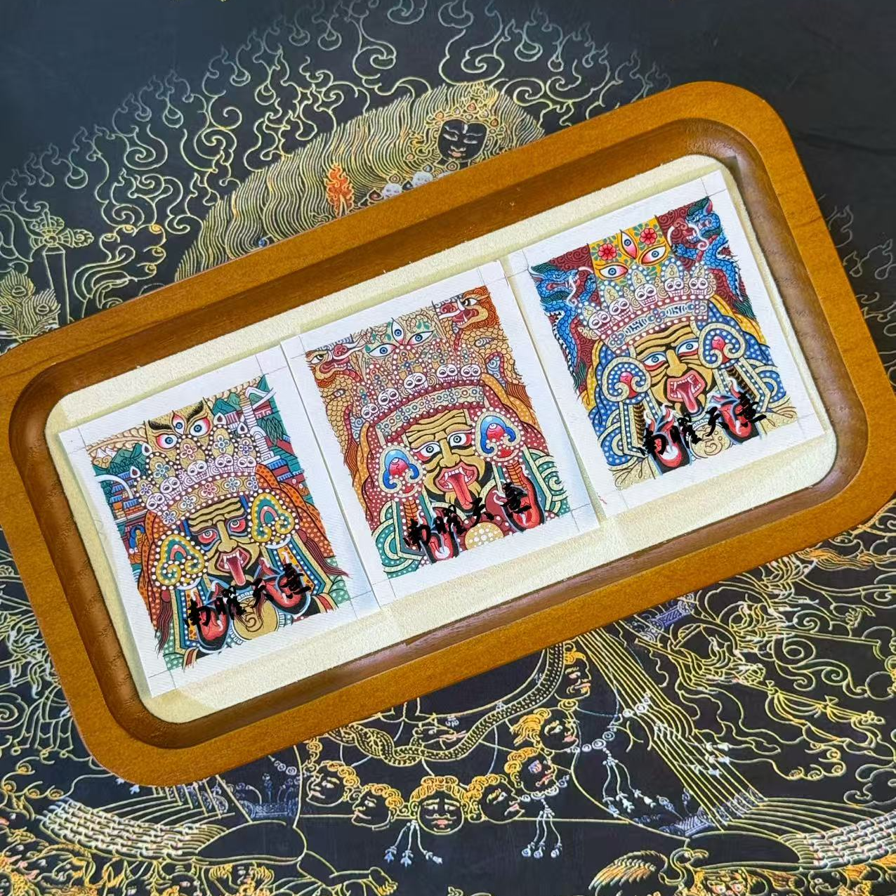 纯手绘热贡唐卡扎基吊坠