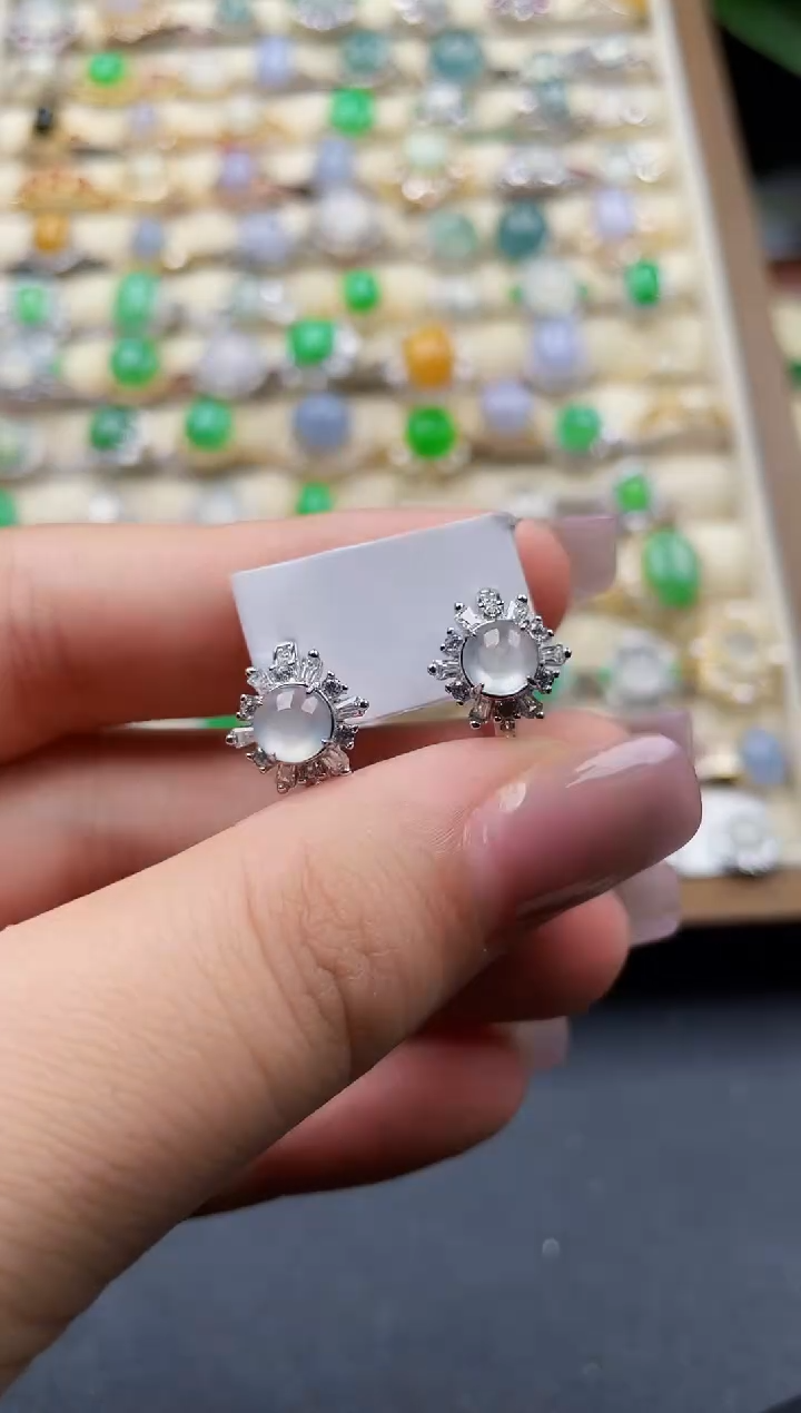 银S925镶嵌翡翠耳饰棒**?1