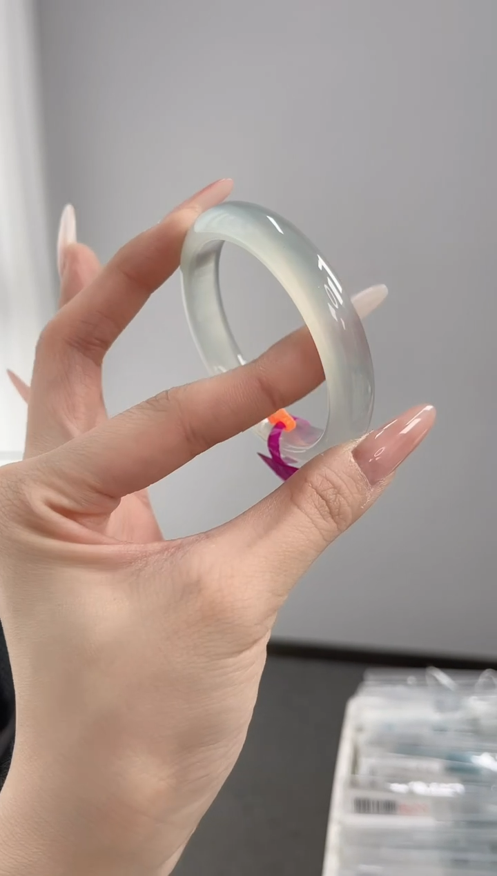 【闪购商品】玛瑙/玉髓手镯未镶嵌56-57圈