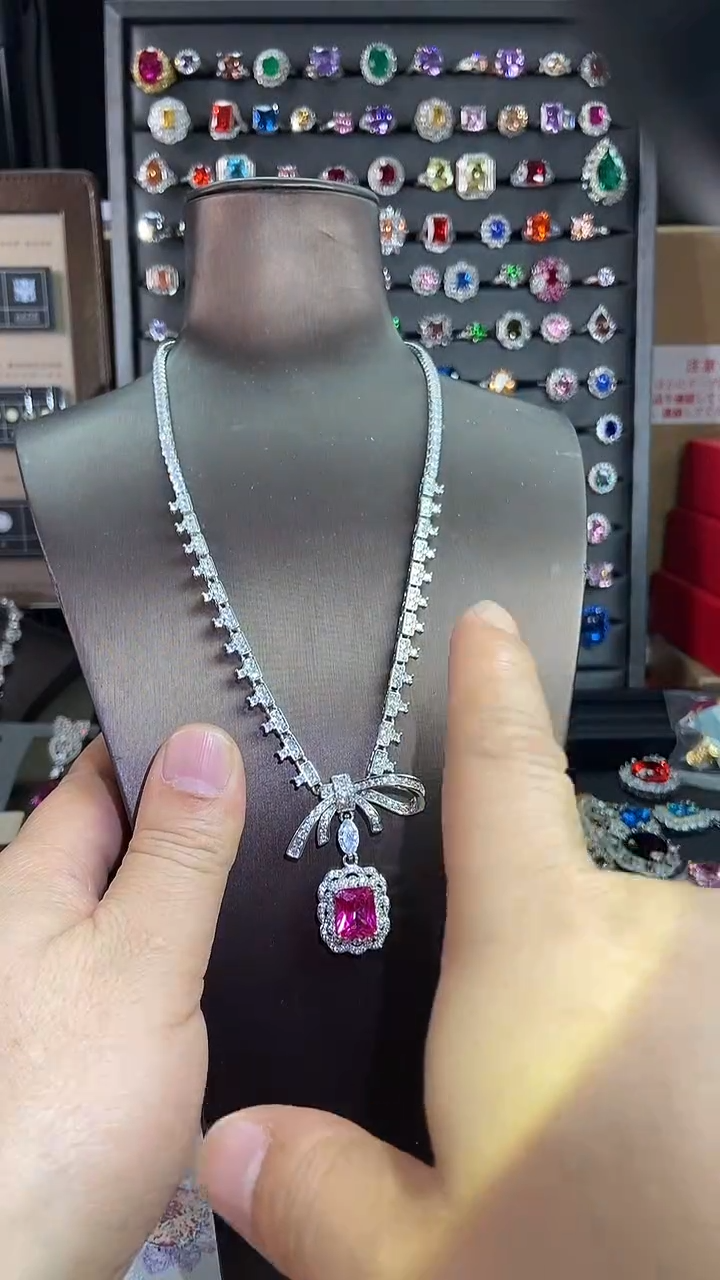 2红宝石（处理）吊坠B12.10-68