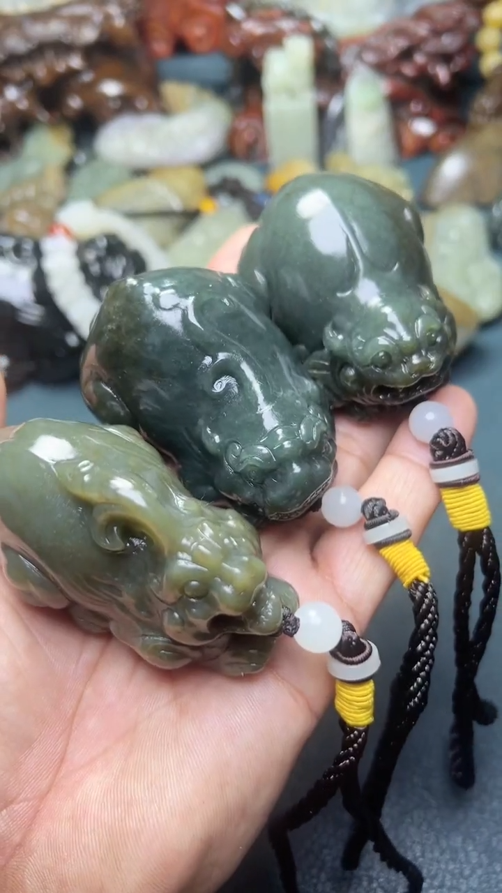 和田玉未镶嵌把件3