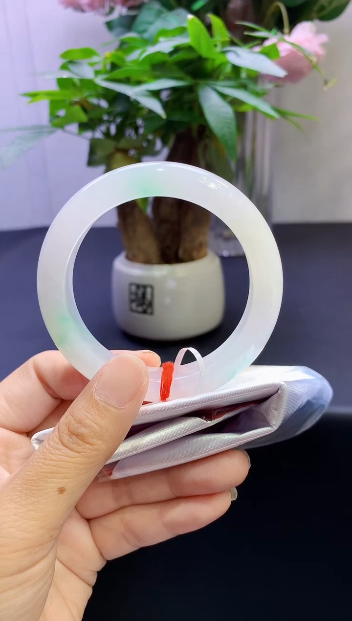 未镶嵌手镯翡翠翡翠手镯圈口55.3-t130手镯定金2万卖价9.6万