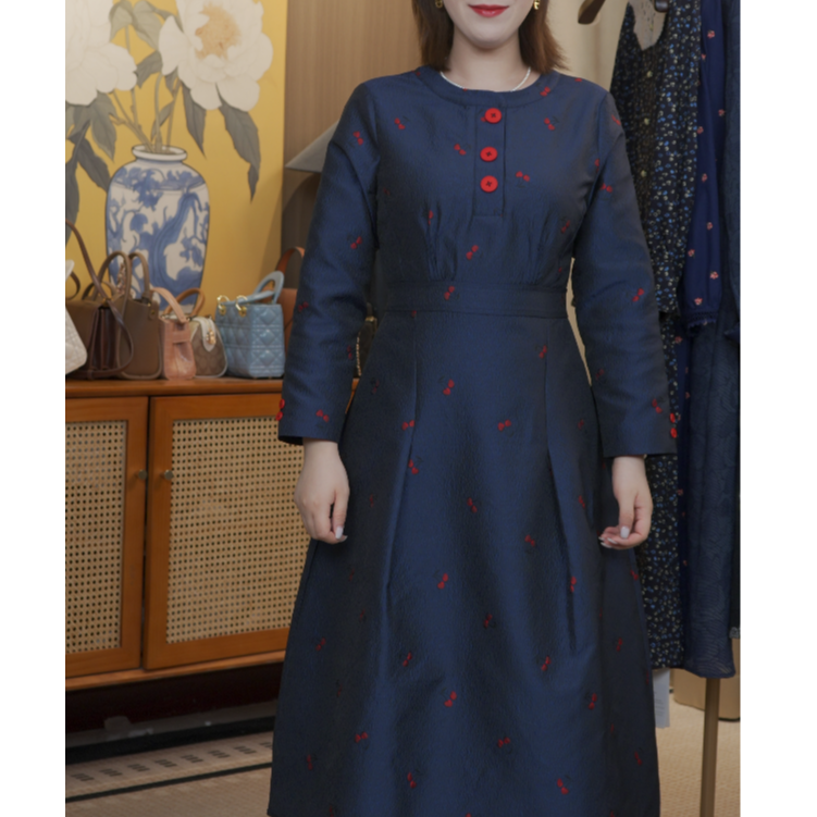 K25010F樱桃绣花藏蓝色提花连衣裙秋冬新款收腰知性A字裙（有内衬）