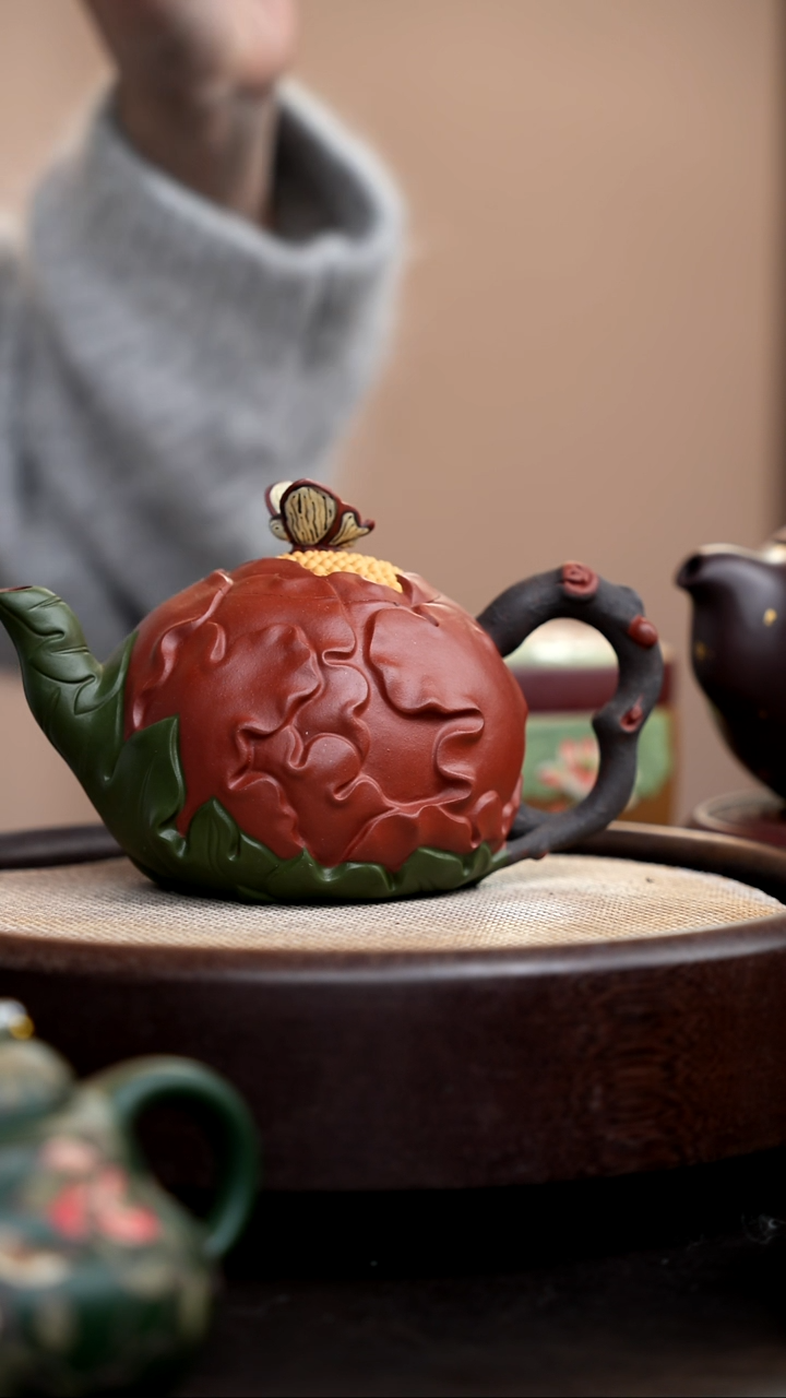 茶壶紫砂紫泥三色牡丹壶