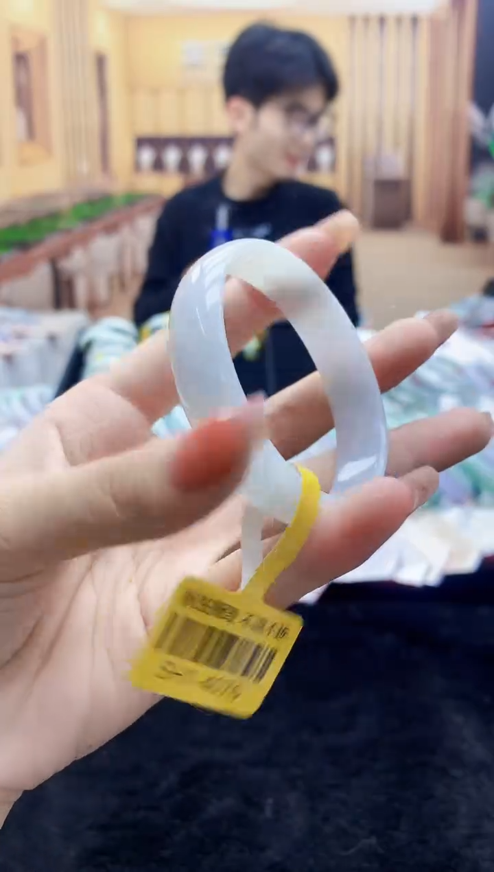 【闪购商品】翡翠手镯未镶嵌0112327768