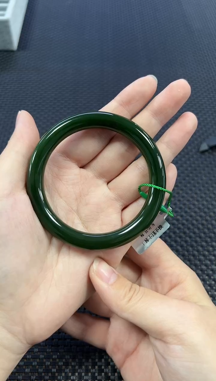 【闪购商品】和田玉手镯未镶嵌碧玉手镯（57）（多样性发一件）