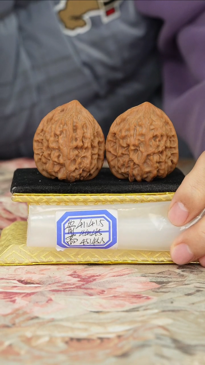 【闪购商品】文玩核桃把件鸡心有修