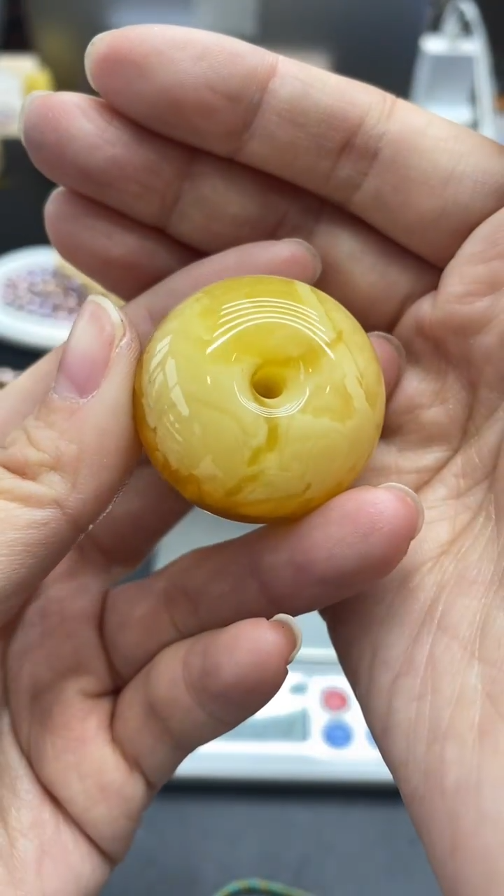 琥珀未镶嵌珠宝奇石75