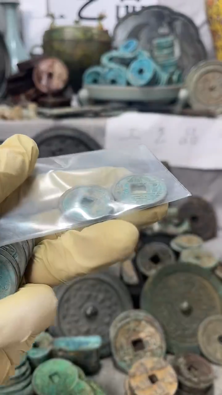 黄**一现代文创钥匙扣工艺品