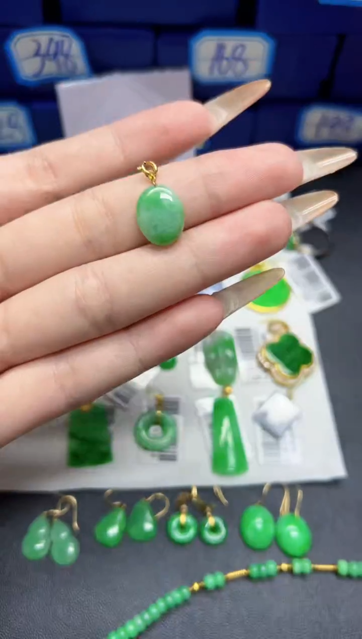 【闪购商品】翡翠颈饰18K金镶嵌Y缅料A货/多样性发货/一件