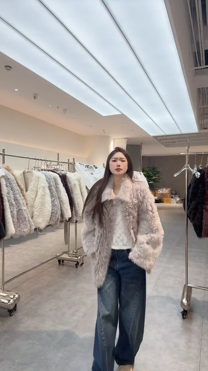 托斯卡纳羊皮羊毛翻领