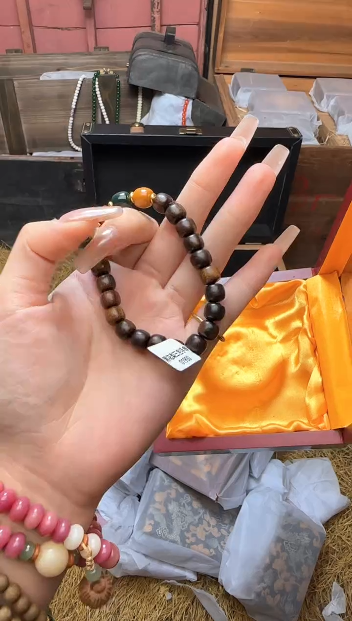 精美手串（无礼盒）