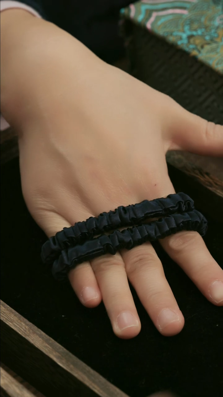 刺绣湘传礼19姆咪桑蚕丝小发圈两个