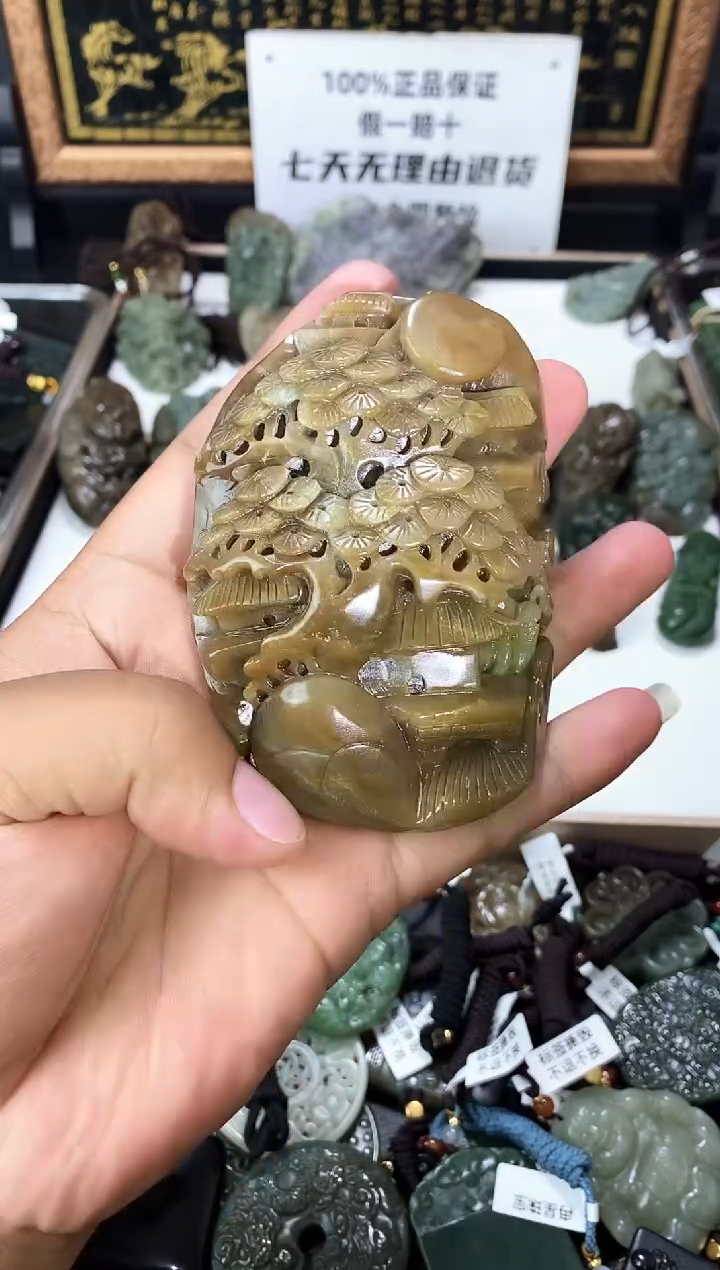 颈饰未镶嵌和田玉1