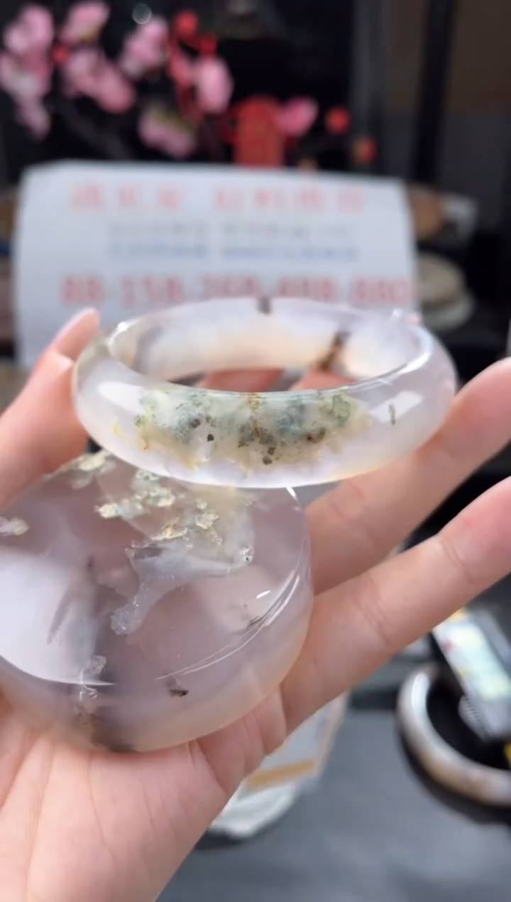 【闪购商品】石英质玉手镯未镶嵌60