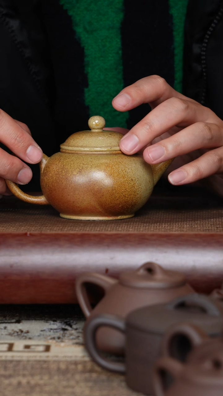 【闪购商品】紫砂茶壶水平本绿柴烧半手工