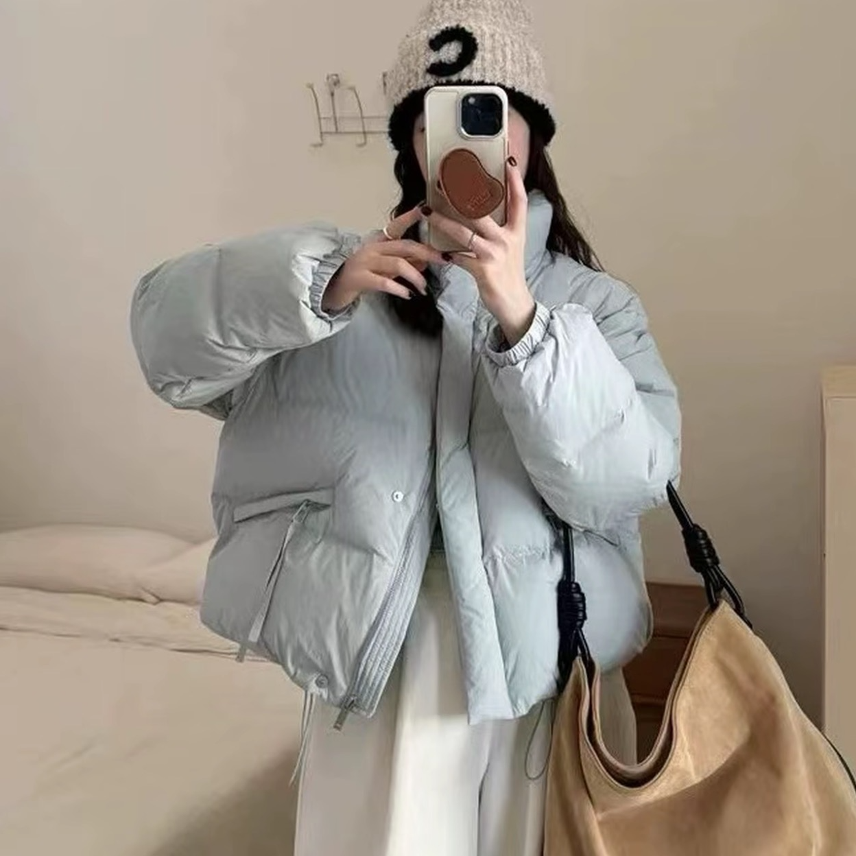 2025新款白鸭绒羽绒服女短款小个子甜美清新冬季时尚