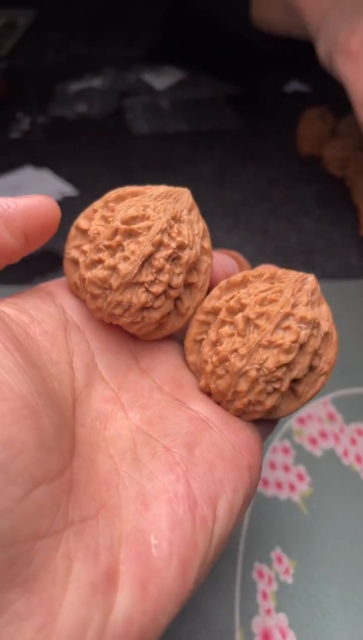 把件文玩核桃a301  牡丹    40尺