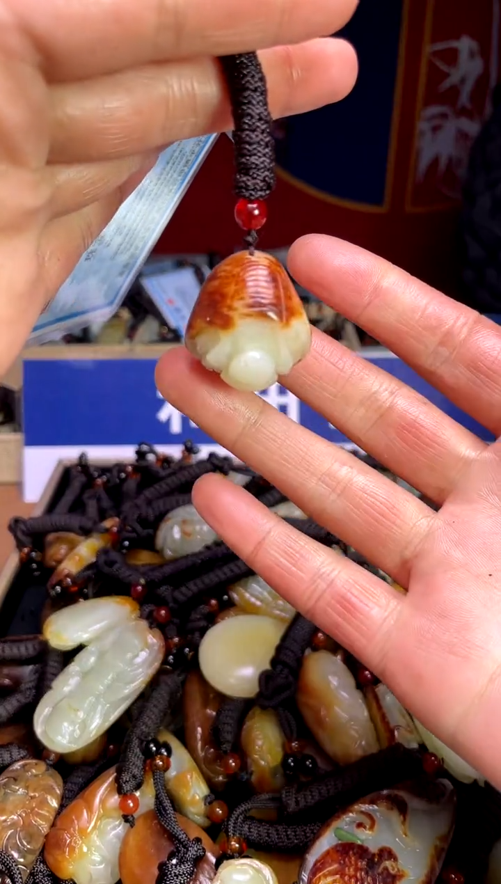 【闪购商品】和田玉颈饰未镶嵌2312