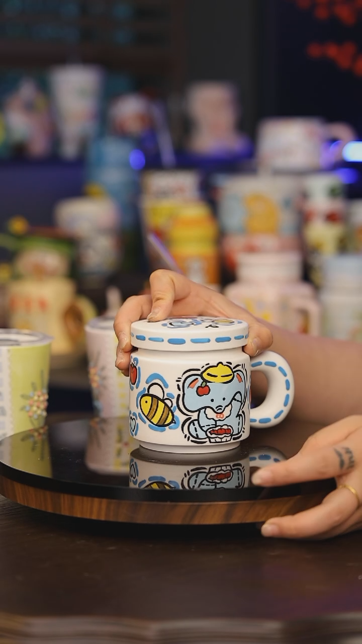 【闪购商品】摆件景德镇釉下彩绘设计师款式陶瓷