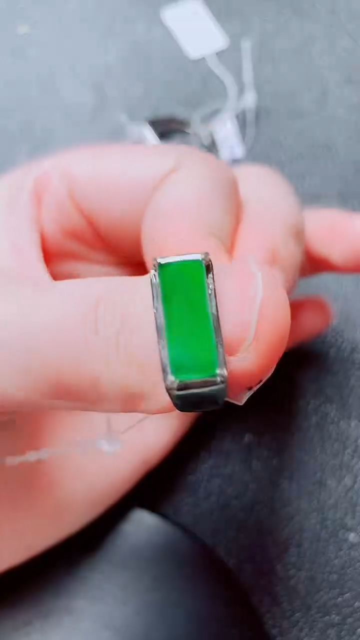 银S925镶嵌戒指翡翠1