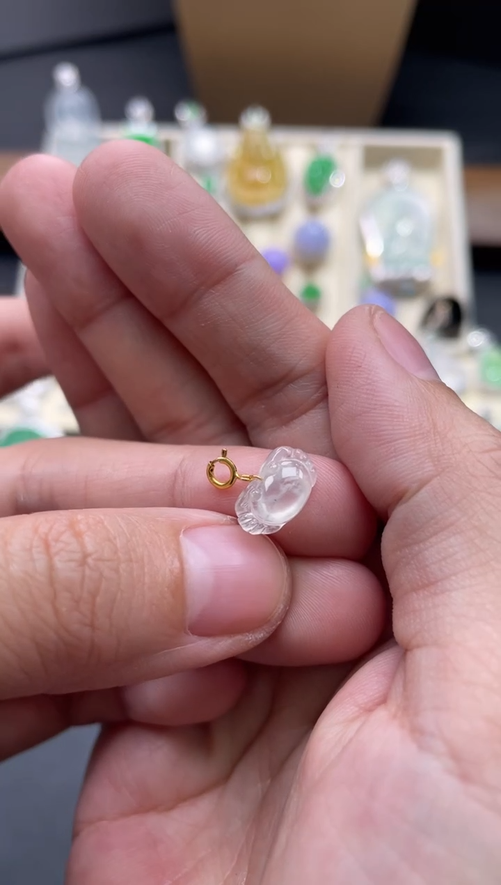 【闪购商品】翡翠颈饰18K金镶嵌5...........