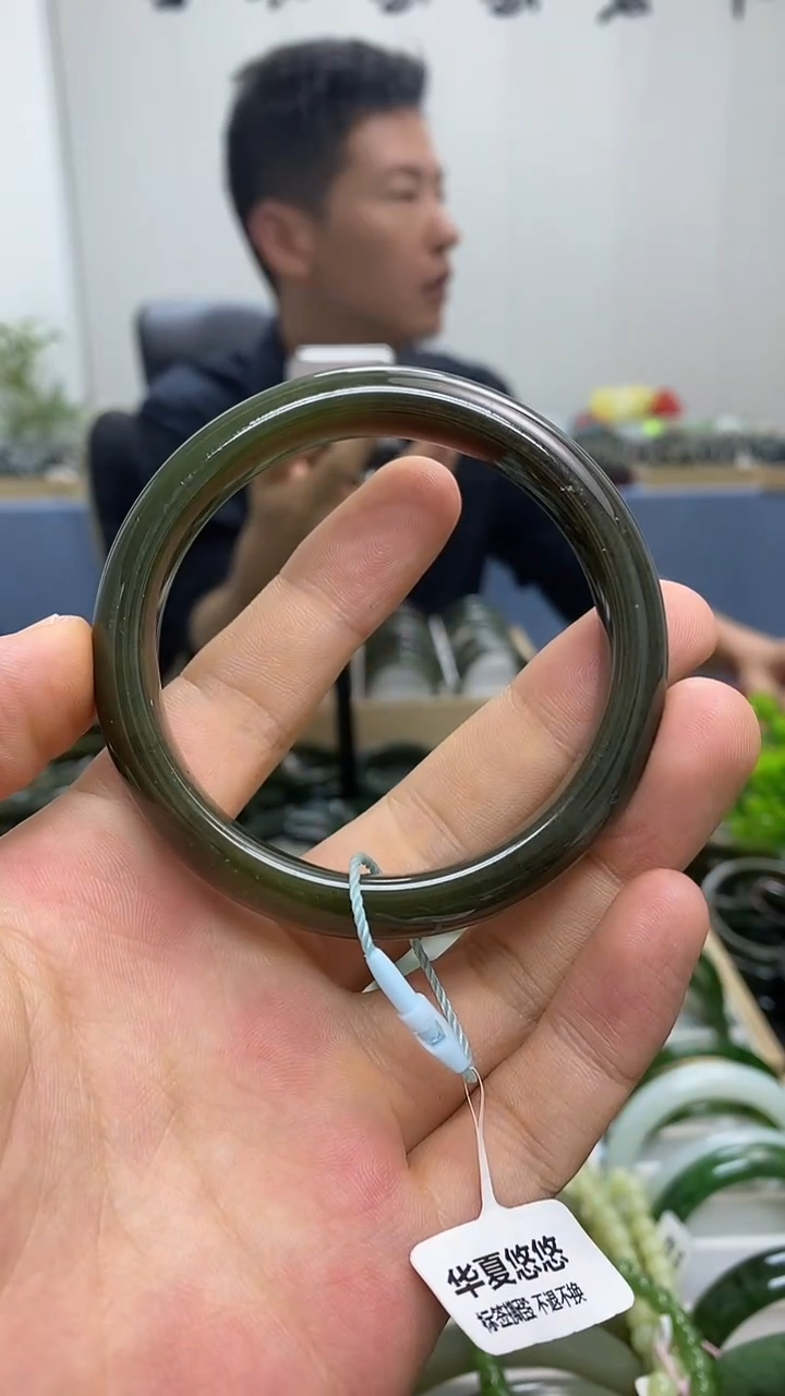 和田玉手镯未镶嵌简**艺57.4