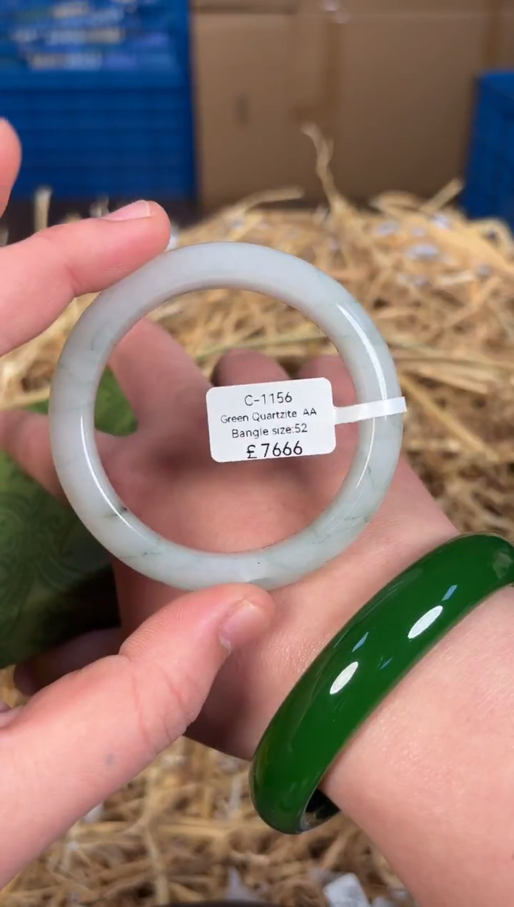 未镶嵌手镯石英质玉C1156