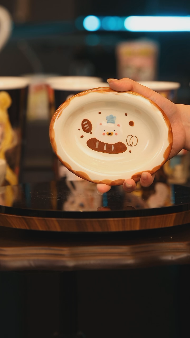 【闪购商品】摆件景德镇釉下彩绘设计师款陶瓷