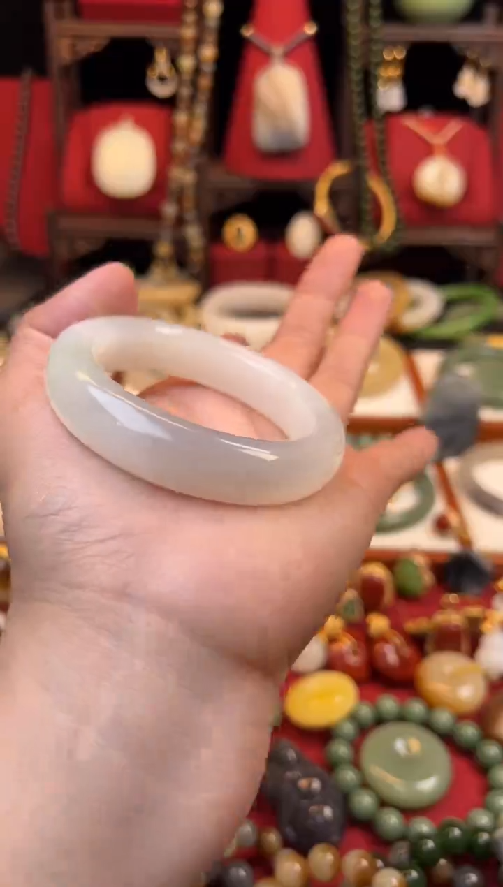 【闪购商品】和田玉手镯未镶嵌53