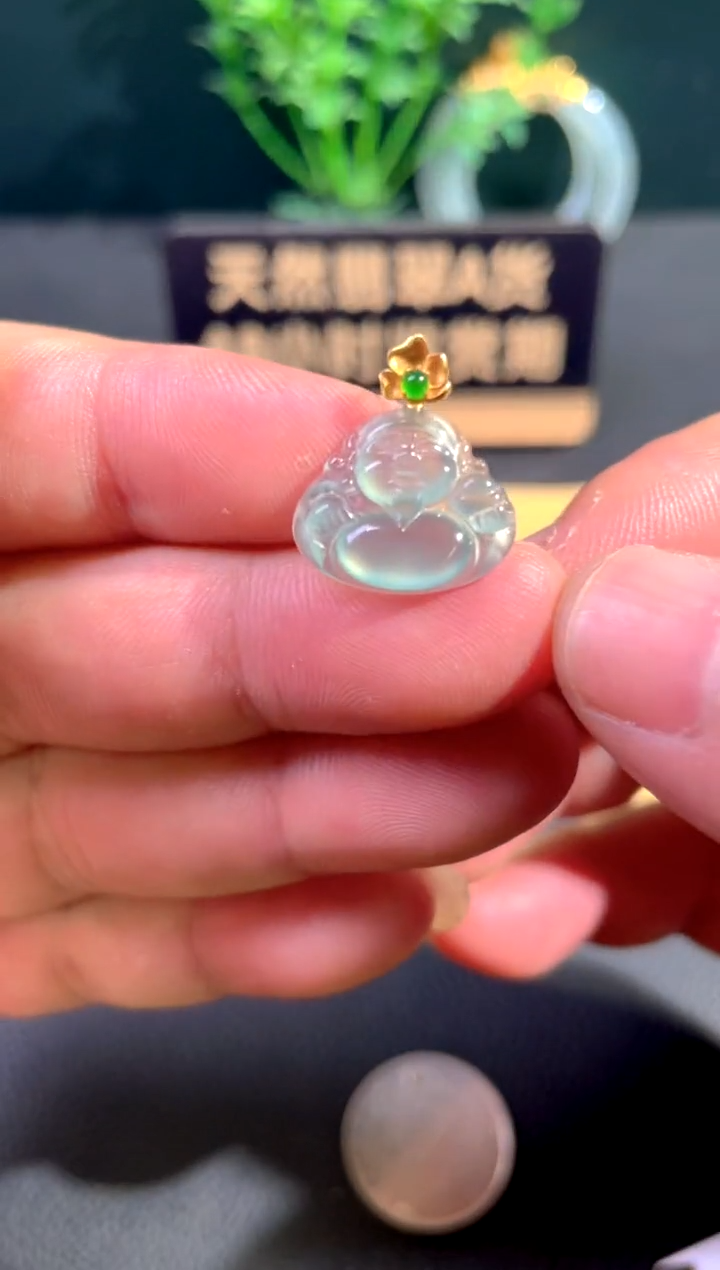 颈饰18K金镶嵌翡翠翡翠