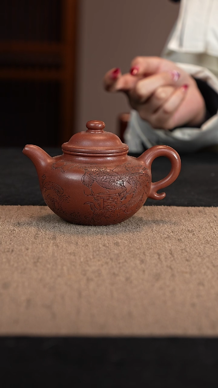 【闪购商品】紫砂茶壶底槽青莲子