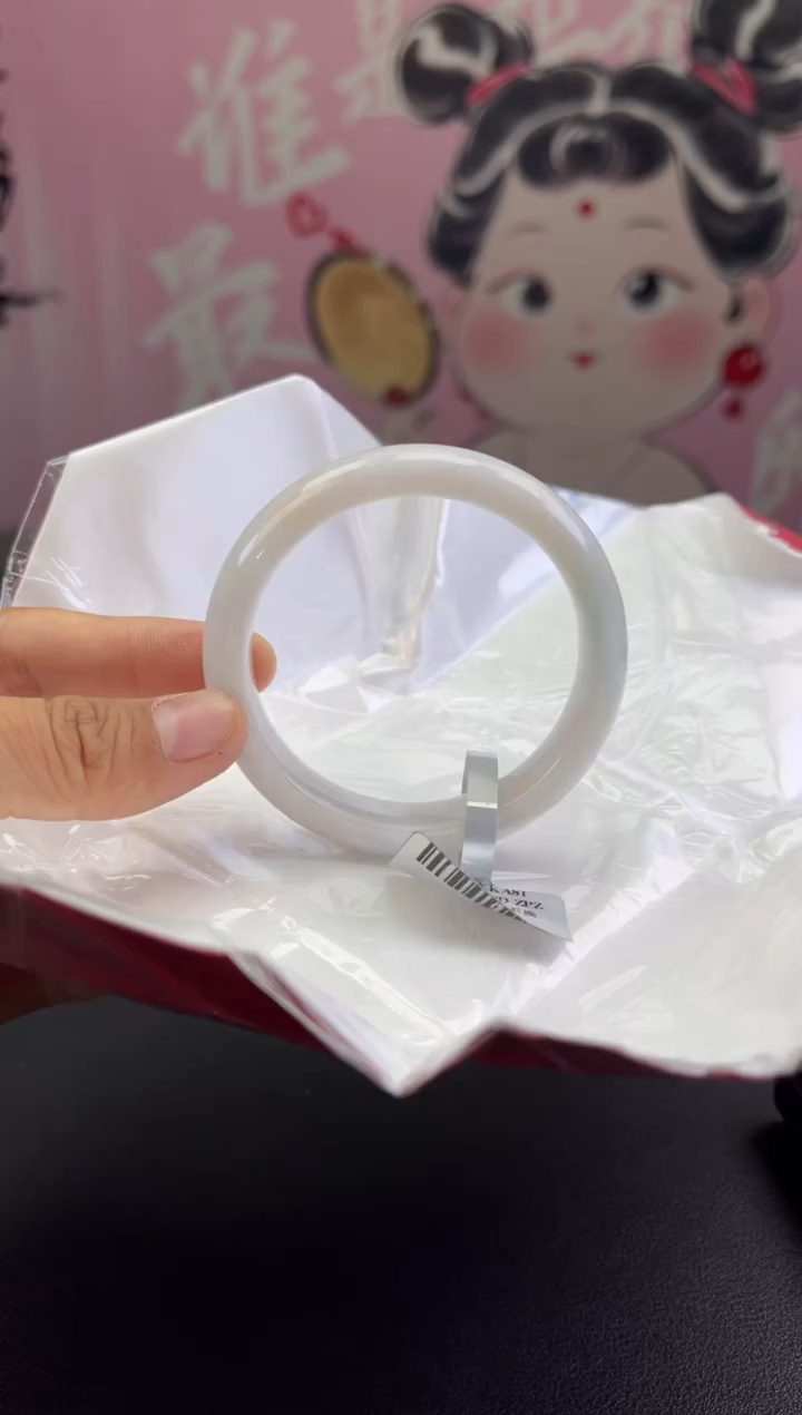 【闪购商品】翡翠手镯未镶嵌翡翠手镯（微瑕）4