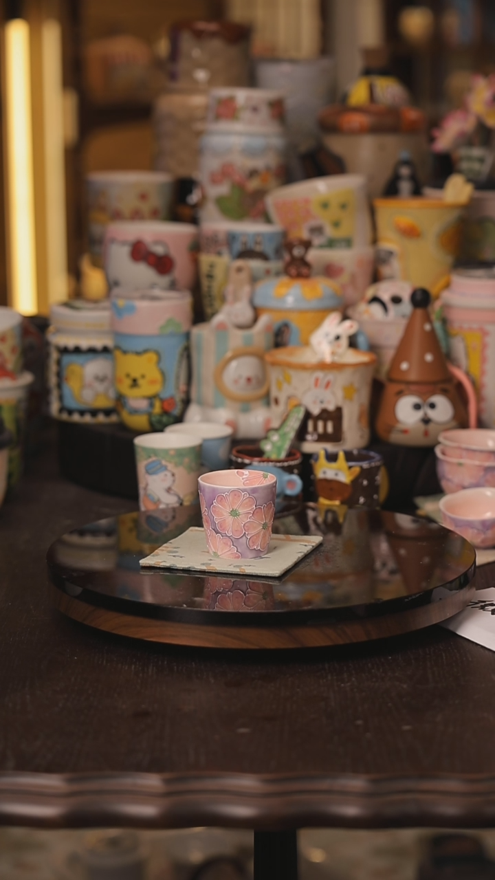 景德镇釉下彩绘设计师款式陶瓷