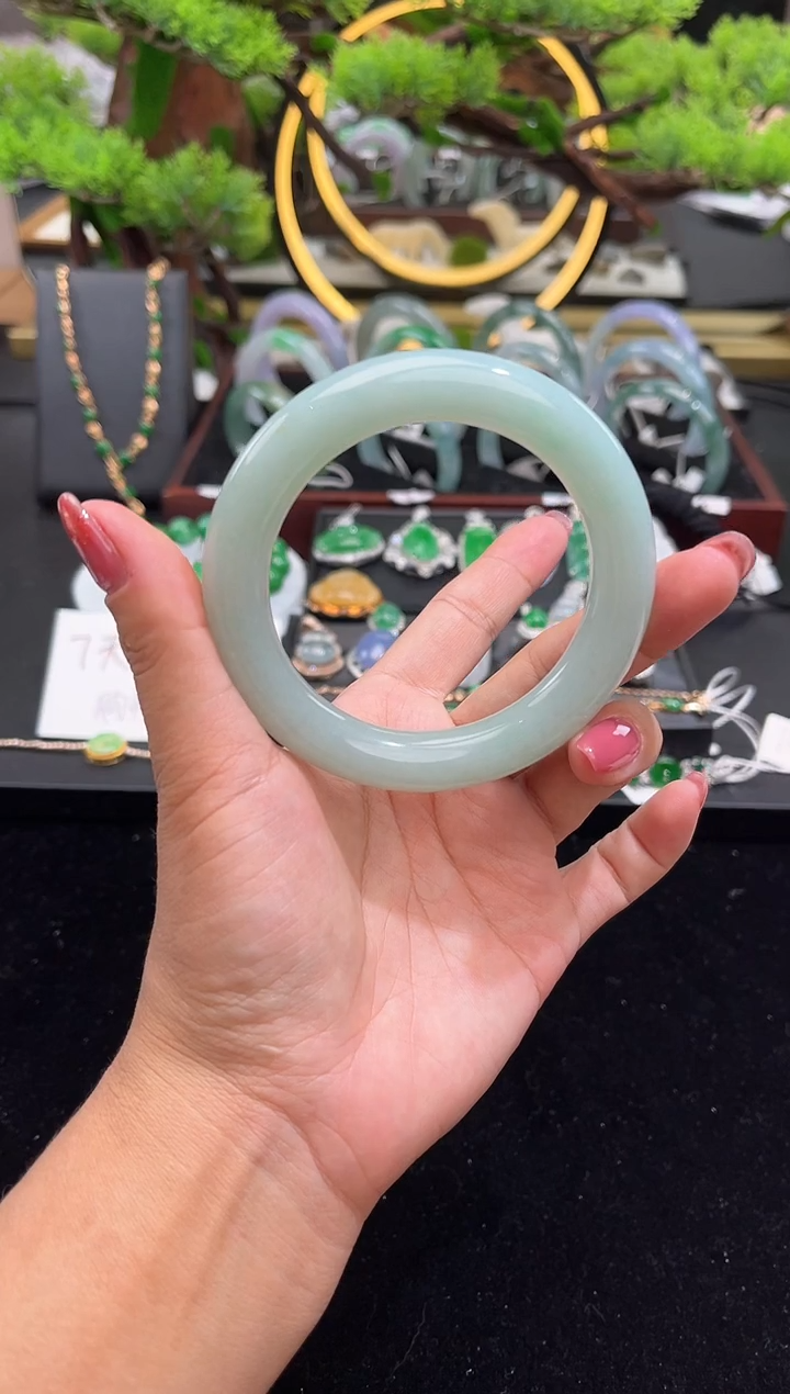 未镶嵌手镯翡翠手镯