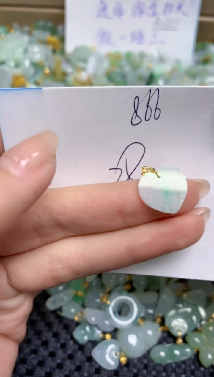 【闪购商品】翡翠颈饰18K金镶嵌天然缅甸A货翡翠